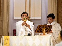 2014MAY24 -  O5H1475 - 4x6 or 8x10  You can order photo through FotoMoto by clicking the shopping cart icon on the bottom right. Ordered images will be higher resolution and color corrected.